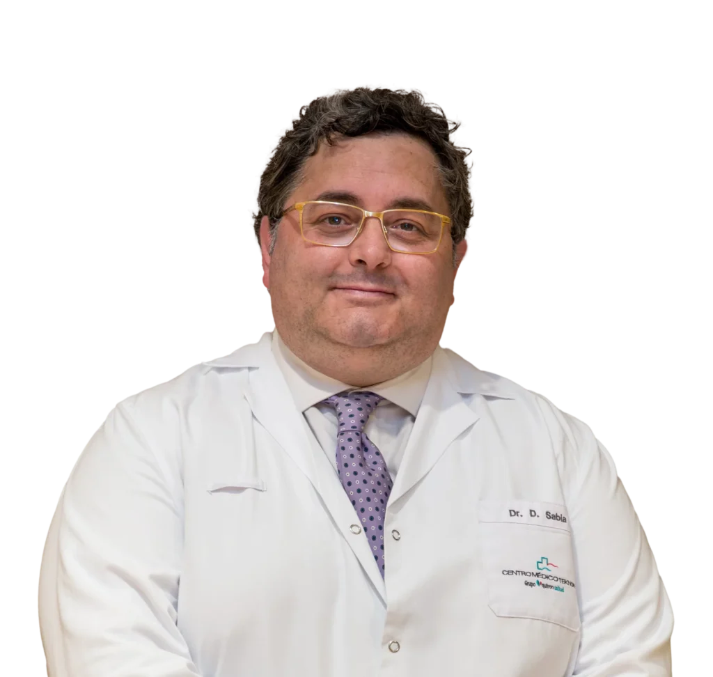 Dr. Domenico Sabia Director, Peritoneal Cancer Institute Medical director, Peritoneal Surface Malignancies Program, Centro Medico Teknon